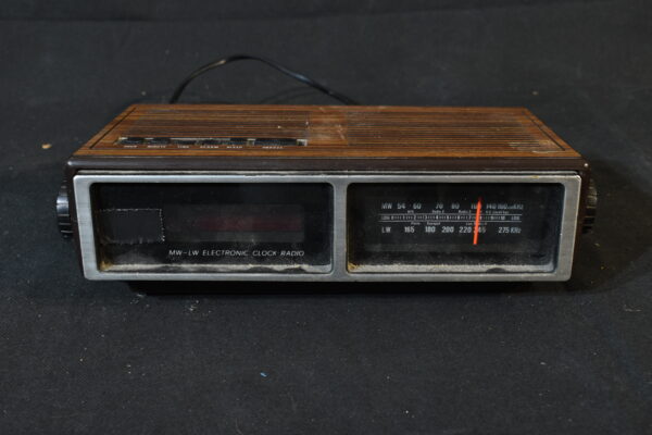 Alarm clock radio