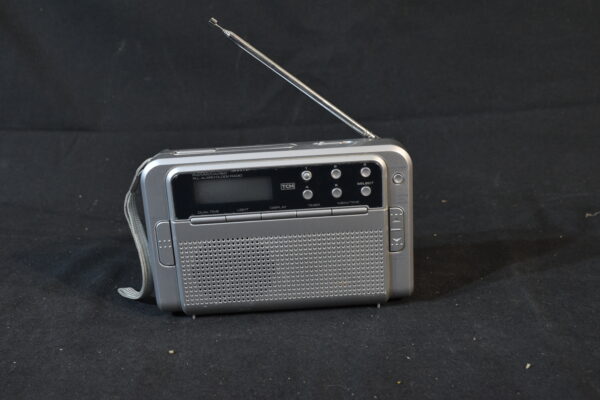 TCM alarm clock radio