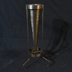 Freestanding metal thing