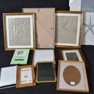 Assorted empty Frames
