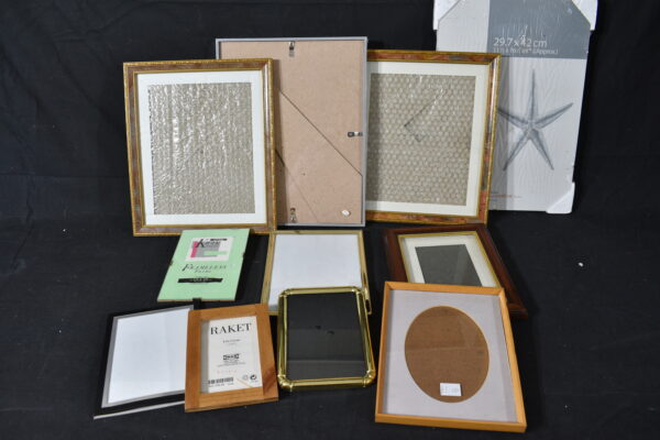 Assorted empty Frames