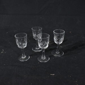 4x Tiny stemmed glasses
