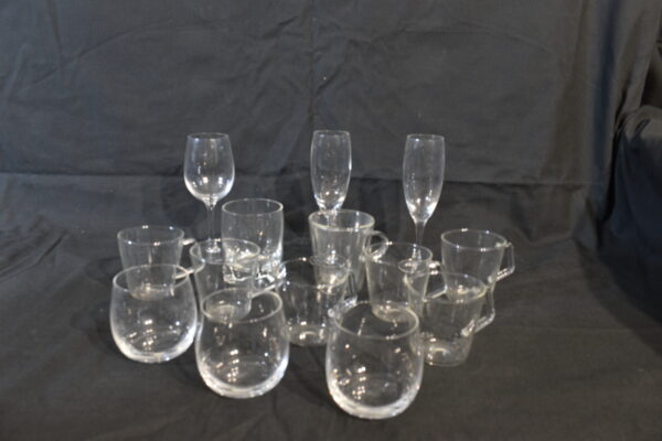 Tumblers, Glasses & plastic cups