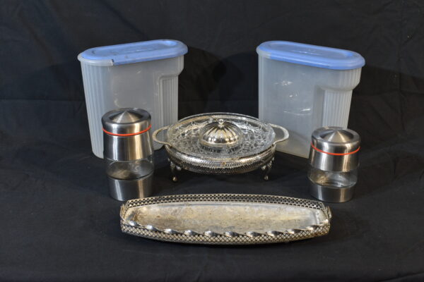 2x storage containers, 2x steel containers, 2x glass containers, silver plated cae tray