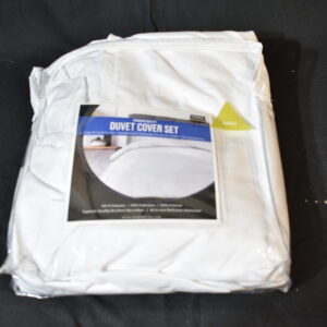White bed set