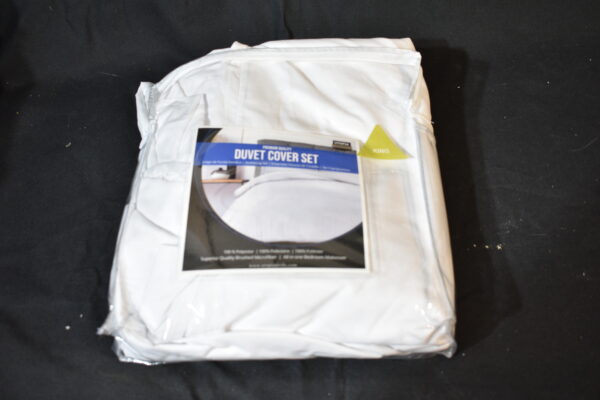 White bed set
