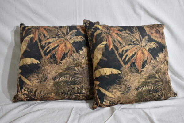 Cushions - 2x Dark floral cushion