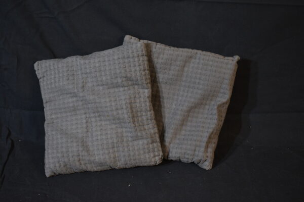 Cushion - Grey squared cushion