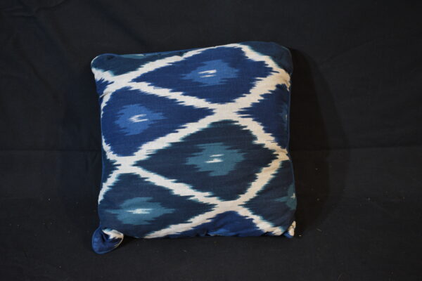 Cushion - Blue diamond cushion