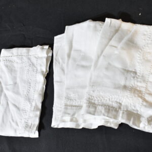 White cloth, purple trim x6