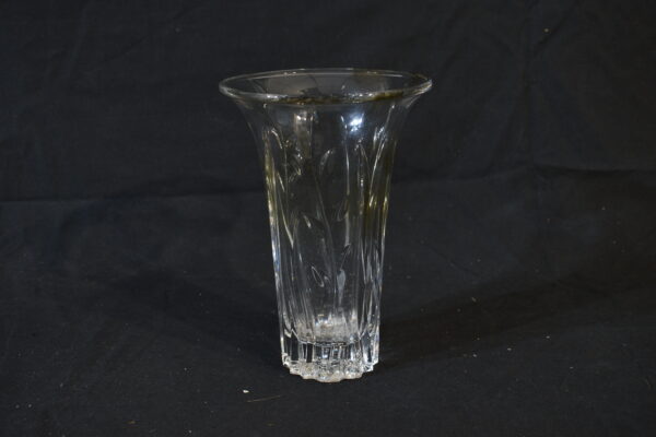 Leaf glass vase