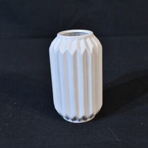 White ribbed pot