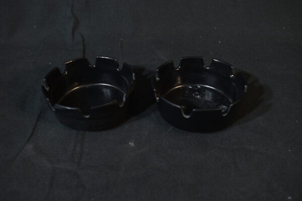 Black ash tray