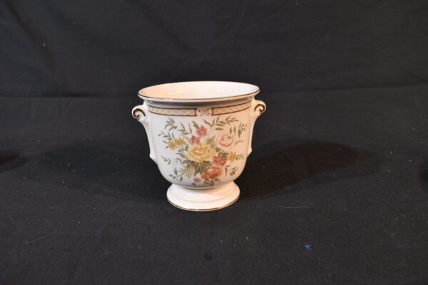 Floral pot