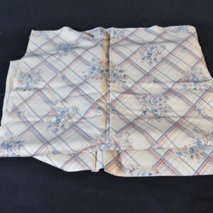 Fabric - Yellow fabric with criss-cross pattern