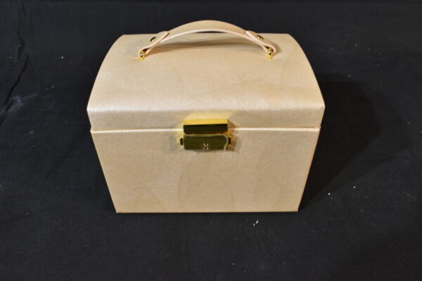 Beige jewelry box