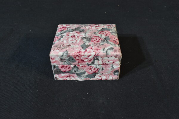 Floral jewelry box