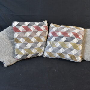 Cushions - 4x Grey & Geometric cushions