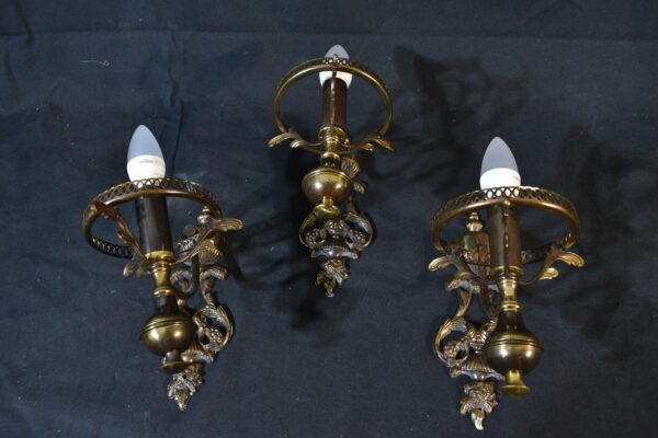 Lamps - 3 brass wall lights