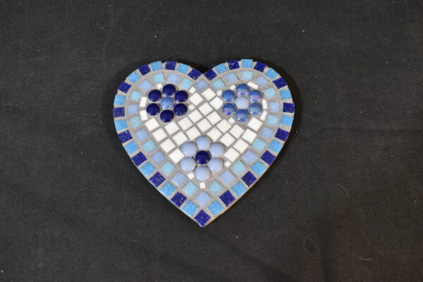 Blue heart ornate tile