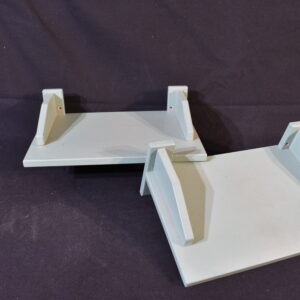 2x Green shelf