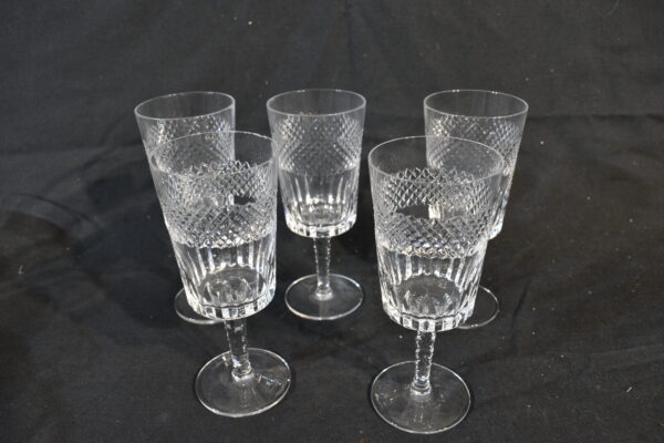 5x Crystal stemmed wine glasses