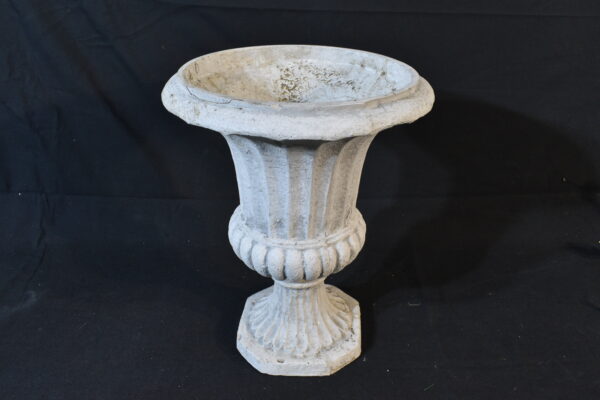 Concrete urn x2