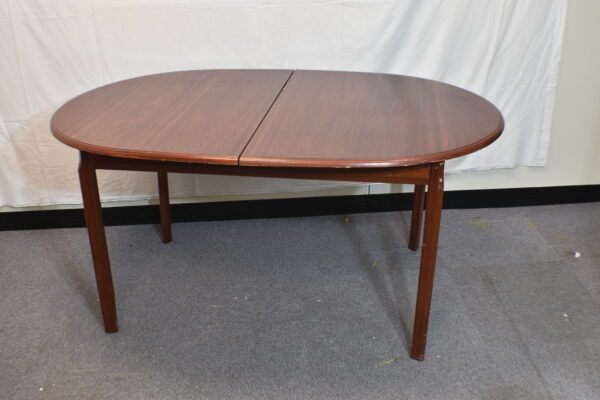 Wood extending oval dining table