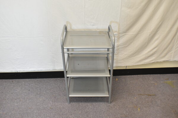 Metal shelf unit