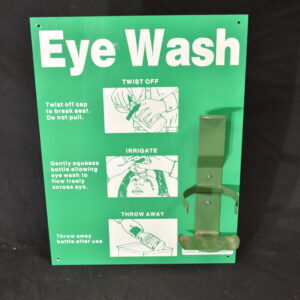 Eye wash station x4