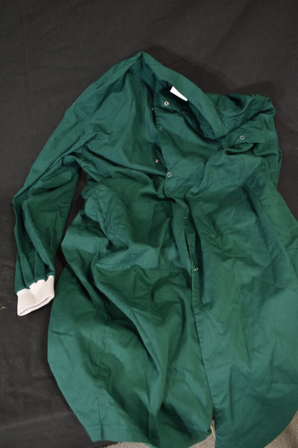 Green vet gown x many
